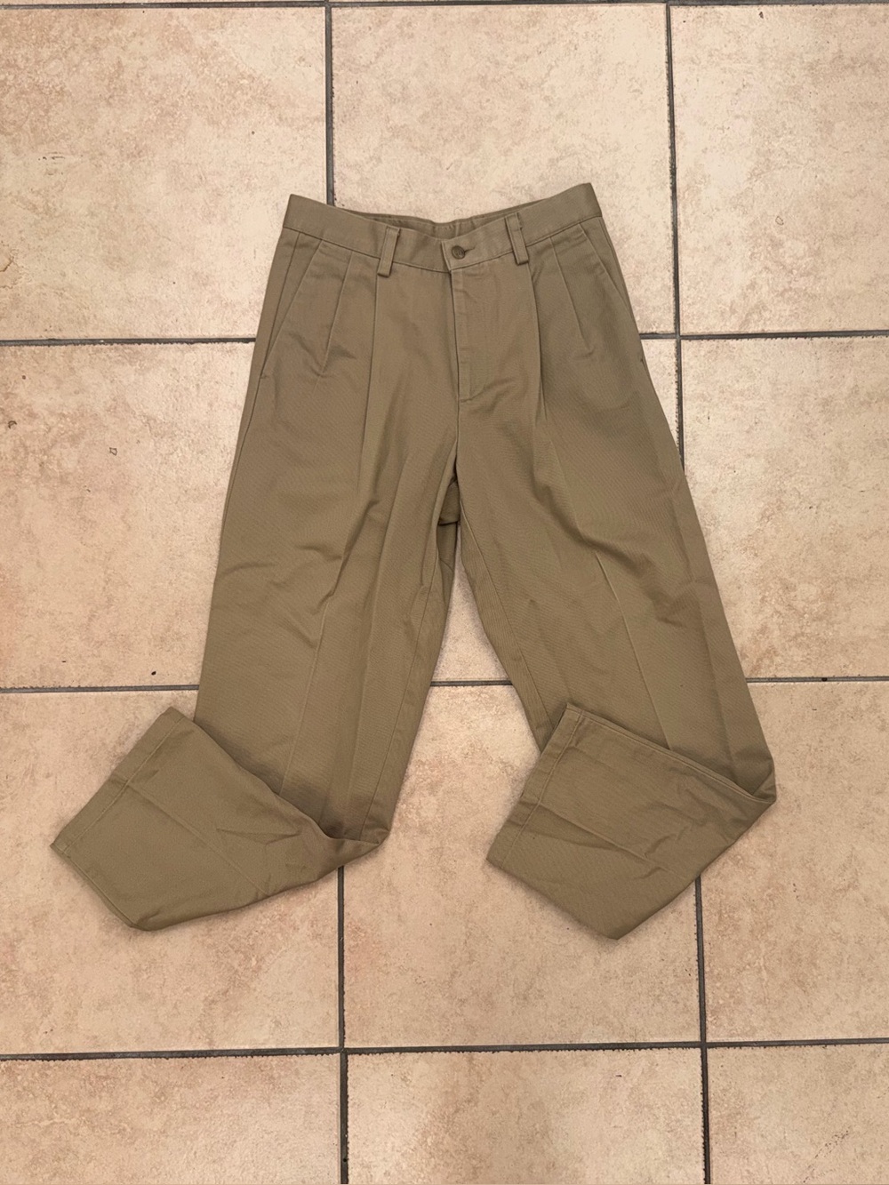 Dockers Dress Pants Straight Fit Khaki Pleated Front Mens Sz 29x30